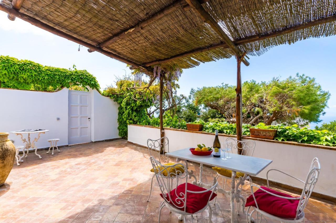 Villa Delle Ninfee By Napoliapartments *